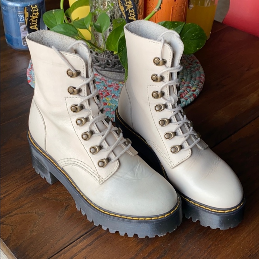 Dr. Martens Leona in Bone—Size 7